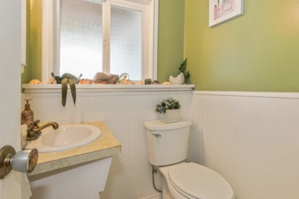 Entry Foyer Photo of 31868 Carlsrue Avenue, Abbotsford, BC