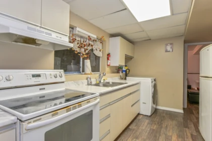 Laundry Room Photo of 31868 Carlsrue Avenue, Abbotsford, BC