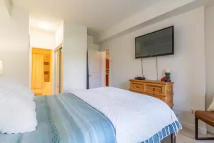 Bedroom 4 Photo of 202 33318 E Bourquin Crescent, Abbotsford, BC