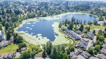 Garden / Landscaping Photo of 202 33318 E Bourquin Crescent, Abbotsford, BC