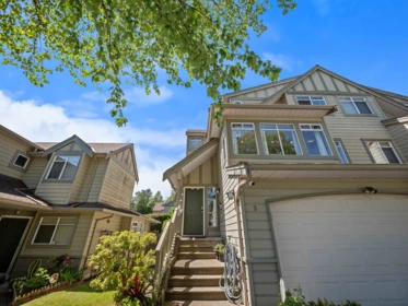 Front Yard Photo of 3 10238 155a Street, Surrey, BC
