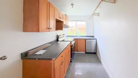 Guest Bathroom Photo of 2849 W King Edward Avenue, Vancouver, BC