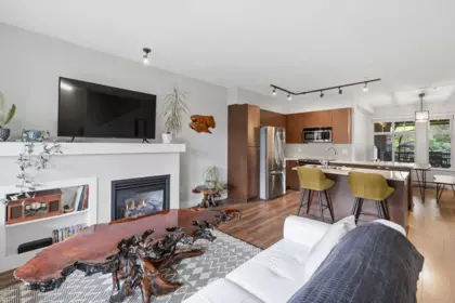 Kitchen Island Photo of 56 19478 65 Avenue, Surrey, BC