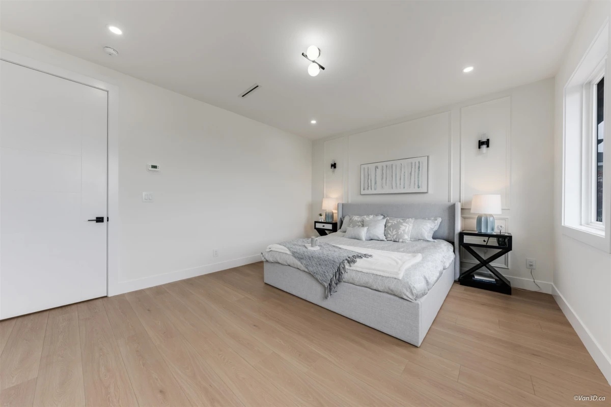 Living Room Photo of 20453 69 Avenue, Langley, BC