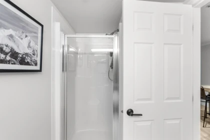 Entry Foyer Photo of 304 5556 14 Avenue, Tsawwassen, BC
