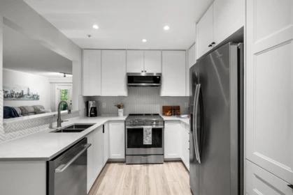 Kitchen Photo of 304 5556 14 Avenue, Tsawwassen, BC