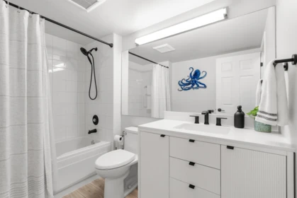 Powder Room Photo of 304 5556 14 Avenue, Tsawwassen, BC