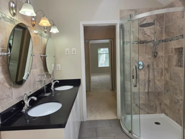 Primary Bathroom Photo of 9224 Evancio Crescent, Richmond, BC
