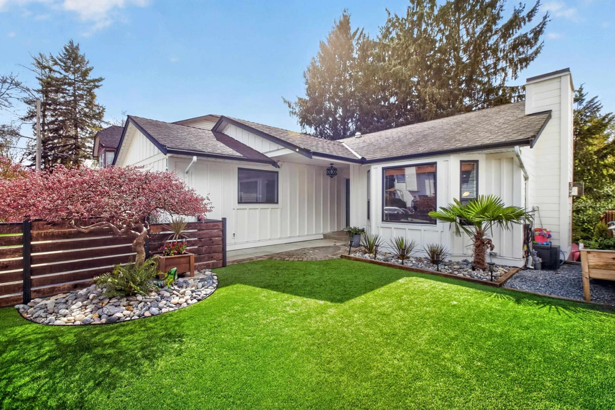 Family Room Photo of 12409 233a Street, Maple Ridge, BC