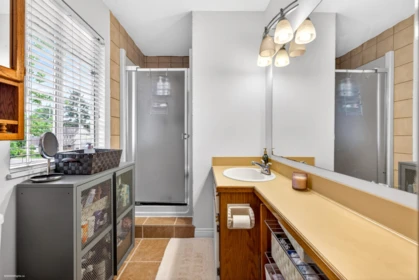 Entry Foyer Photo of 14186 66a Avenue, Surrey, BC