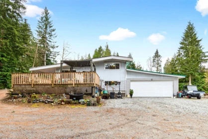 Swimming Pool Photo of 29907 Dewdney Trunk Road, Mission, BC