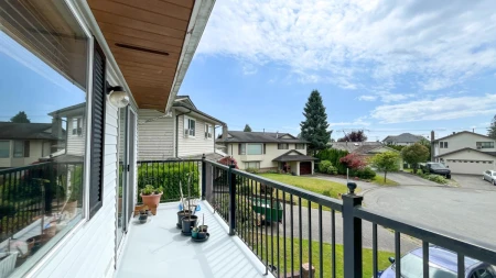 Laundry Room Photo of 9392 139 Street, Surrey, BC