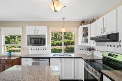 Breakfast Nook Photo of 5742 190 Street, Surrey, BC