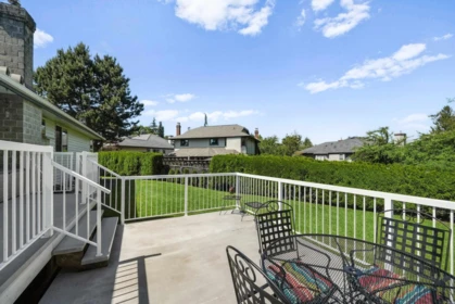 Entry Foyer Photo of 5742 190 Street, Surrey, BC