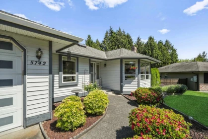 5742 190 Street, Surrey, BC, Surrey — Single Family Residence for sale