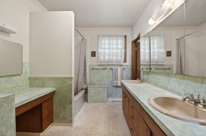 Guest Bathroom Photo of 3706 88 Street, Delta, BC