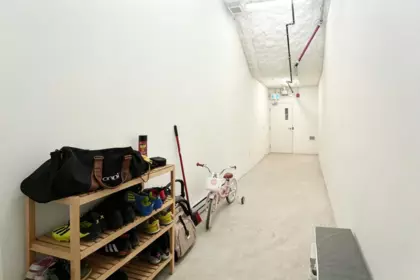 Hallway Photo of 6840 Oak Street, Vancouver, BC