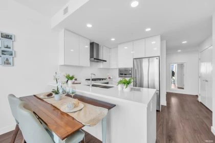 Kitchen Island Photo of 1304 518 Clarke Road, Coquitlam, BC