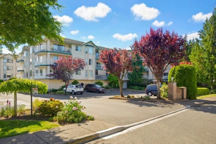 105 5360 205 Street, Langley, BC, Langley — Apartment/Condo for sale