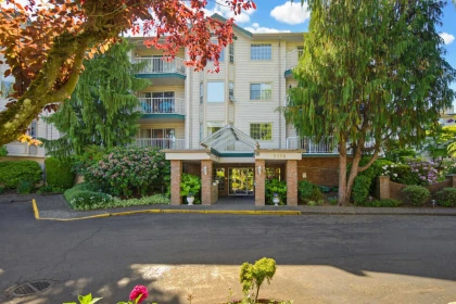105 5360 205 Street, Langley, BC, Langley — Apartment/Condo for sale