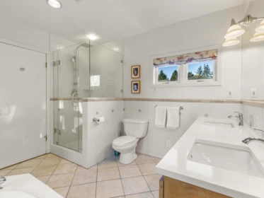 Entry Foyer Photo of 3862 W 38th Avenue, Vancouver, BC