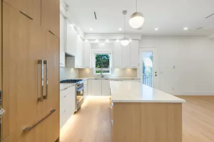 Breakfast Nook Photo of 1 6139 Ashworth Avenue, Burnaby, BC