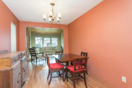 Kitchen Photo of 10139 Lawson Drive, Richmond, BC