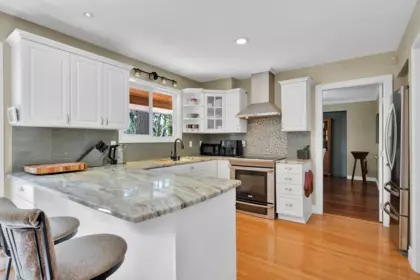 Laundry Room Photo of 10987 COLLINGS PLACE, Delta BC V4C 7E7