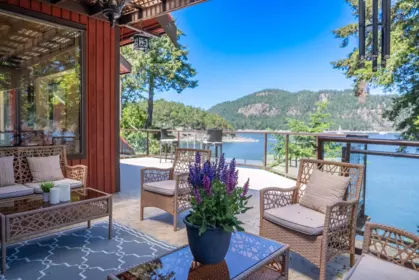 Guest Bathroom Photo of 7911 Bedwell Drive, Pender Island, BC