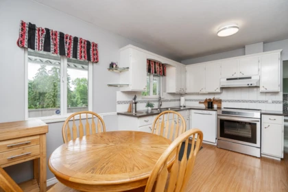 Breakfast Nook Photo of 259 College Park Way, Port Moody, BC
