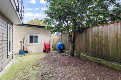 Backyard Photo of 6860 134 Street, Surrey, BC