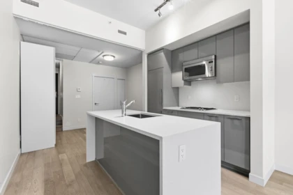 104 4488 Cambie Street, Vancouver, BC, Vancouver — Apartment/Condo for sale