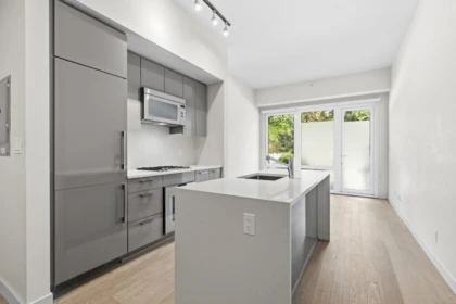 104 4488 Cambie Street, Vancouver, BC, Vancouver — Apartment/Condo for sale