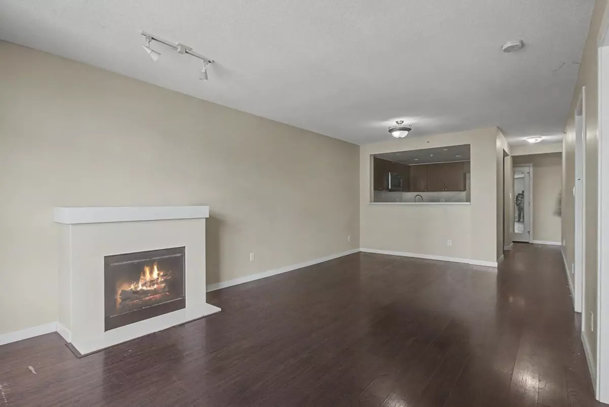 Dining Area Photo of 708 8120 Lansdowne Road, Richmond, BC