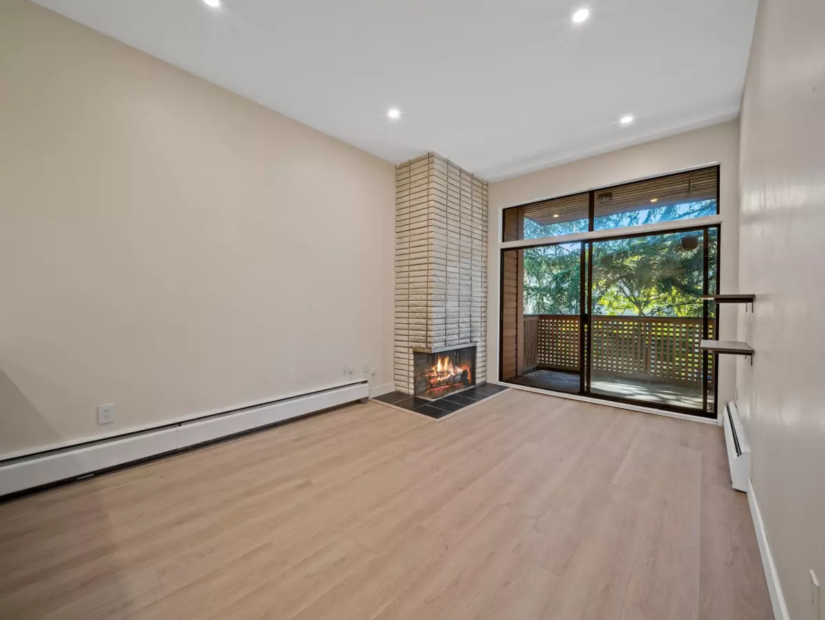 Dining Area Photo of 402 2211 W 2nd Avenue, Vancouver, BC