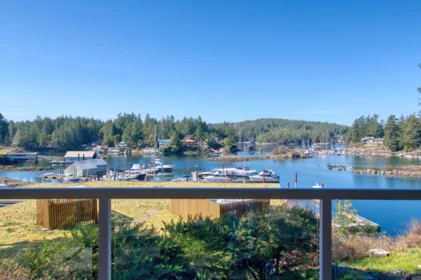 5B 12849 Lagoon Road, Madeira Park, BC, Madeira Park — Apartment/Condo for sale