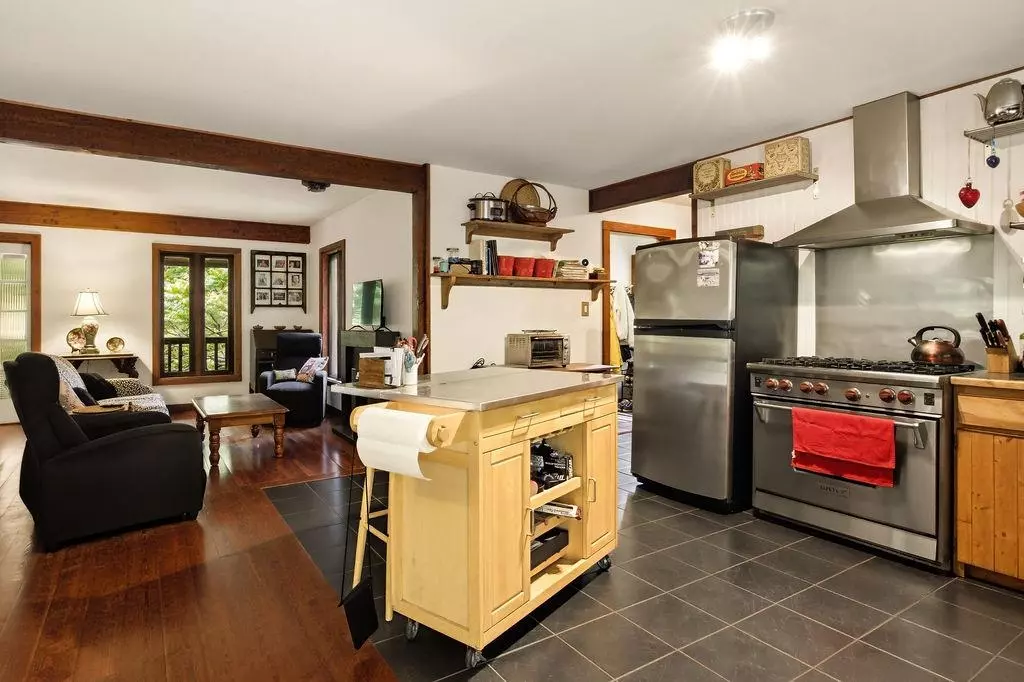 Dining Area Photo of 6084 North Lake Road, Egmont, BC