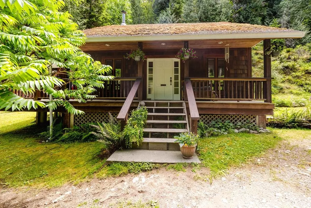 Exterior Rear Photo of 6084 North Lake Road, Egmont, BC