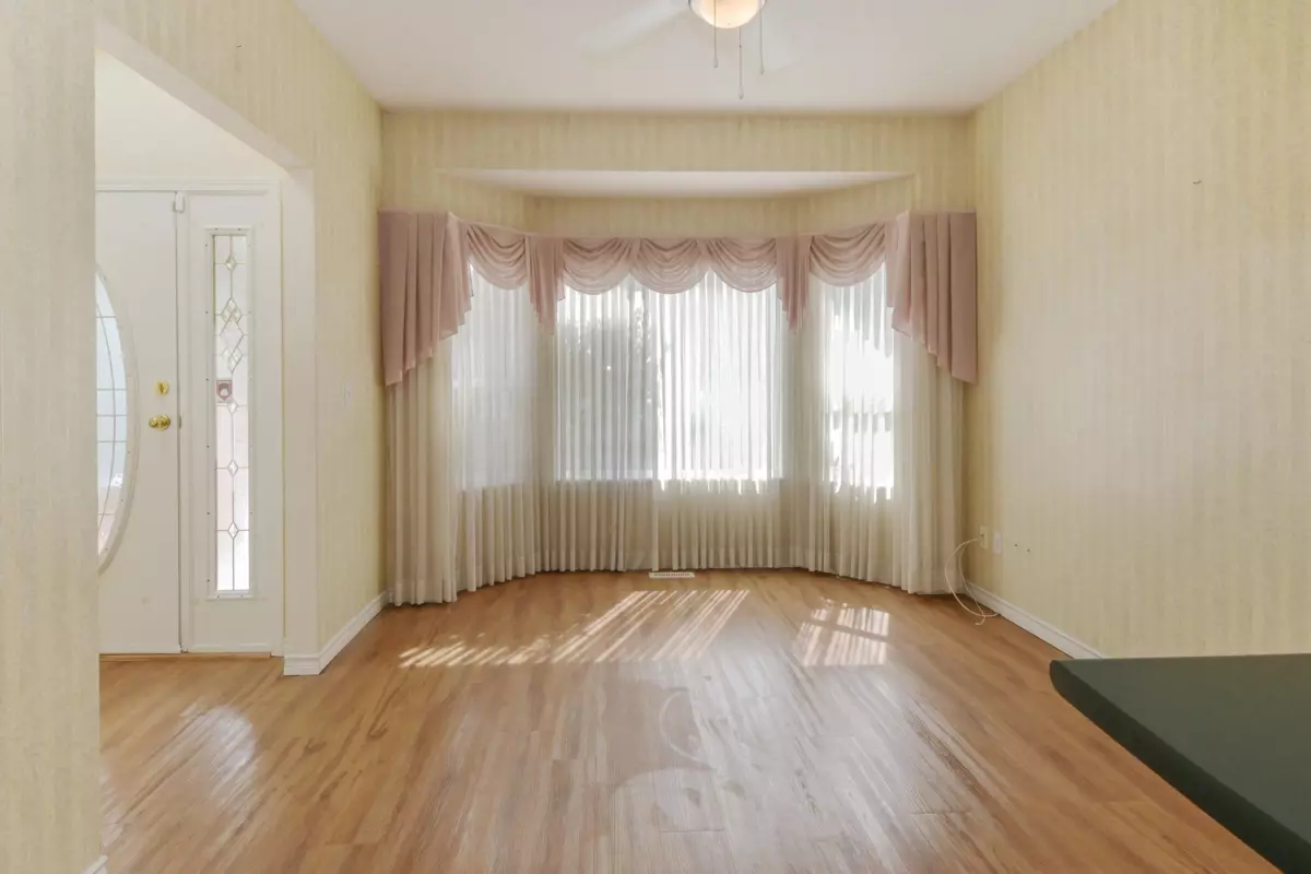 Dining Area Photo of 12 18939 65 Avenue, Surrey, BC