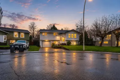 26824 Alder Drive, Langley, BC, Langley — Single Family Residence for sale