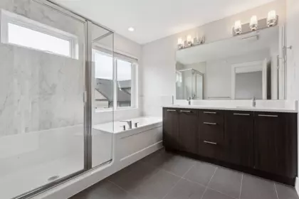 Entry Foyer Photo of 4668 Robin Lane, Tsawwassen, BC