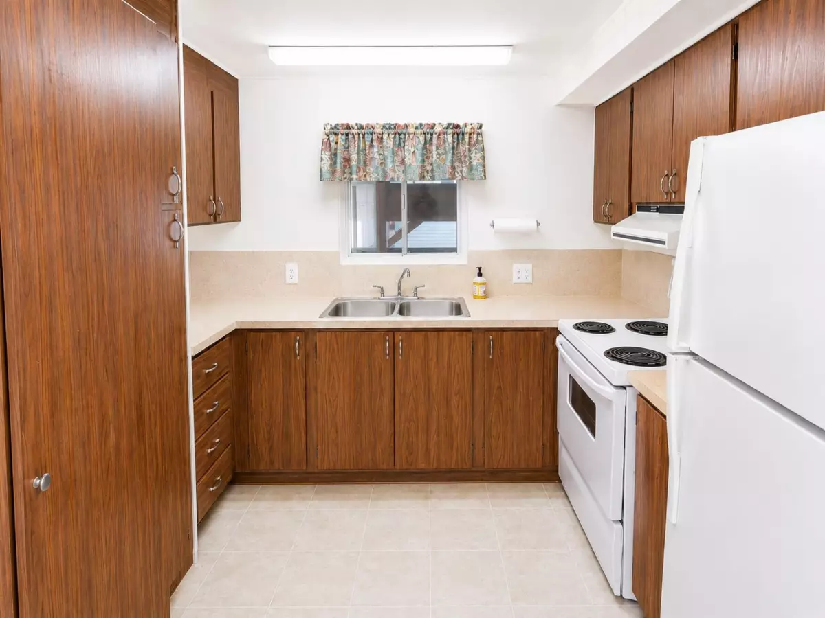 Dining Area Photo of 19 11882 Poplar Drive, Pitt Meadows, BC