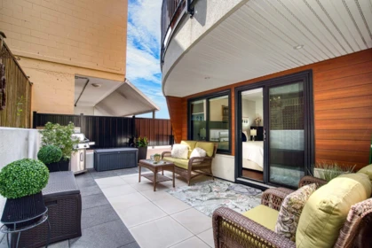 Hot Tub / Spa Photo of 101 15219 Royal Avenue, White Rock, BC