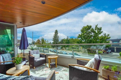 Outdoor Patio Photo of 101 15219 Royal Avenue, White Rock, BC