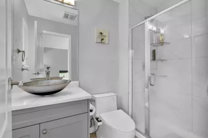 Mudroom Photo of 14704 16a Avenue, Surrey, BC
