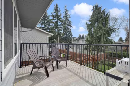 Powder Room Photo of 14704 16a Avenue, Surrey, BC