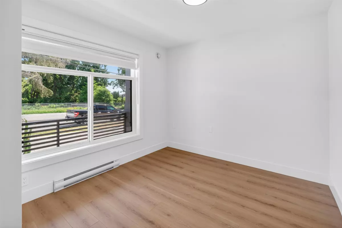 Dining Area Photo of 16511 20 Avenue, Surrey, BC