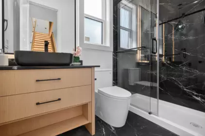 Laundry Room Photo of 16511 20 Avenue, Surrey, BC