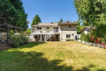 Garage Interior Photo of 1722 145a Street, Surrey, BC