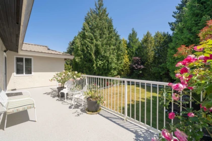 Hallway Photo of 1722 145a Street, Surrey, BC
